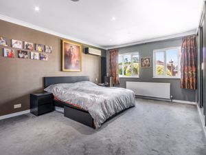 Photo 17- click for photo gallery